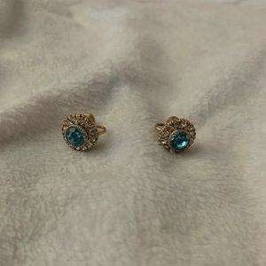 Vargas mfg co. Antique costume jewelry, clip on earrings